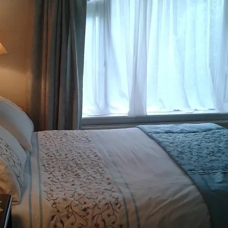 Riverside House Отель типа 